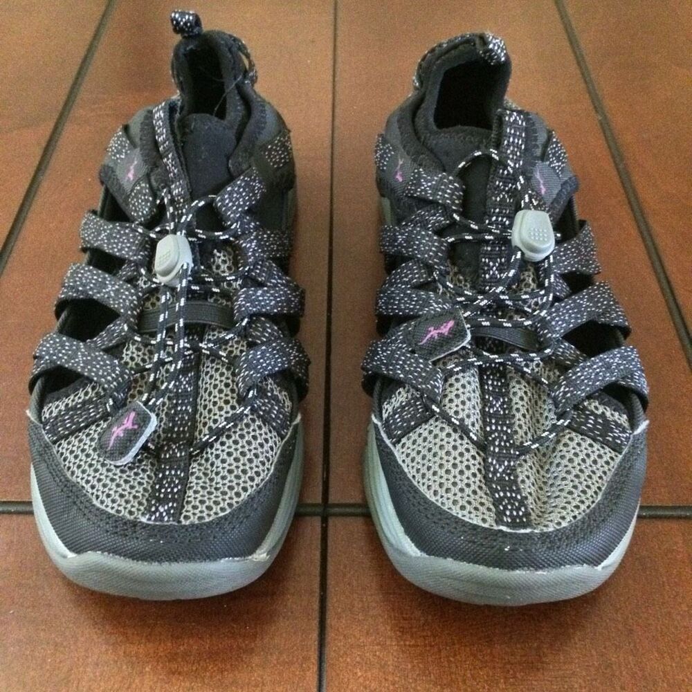 Chaco Women's Outcross Evo 1 size 8.5